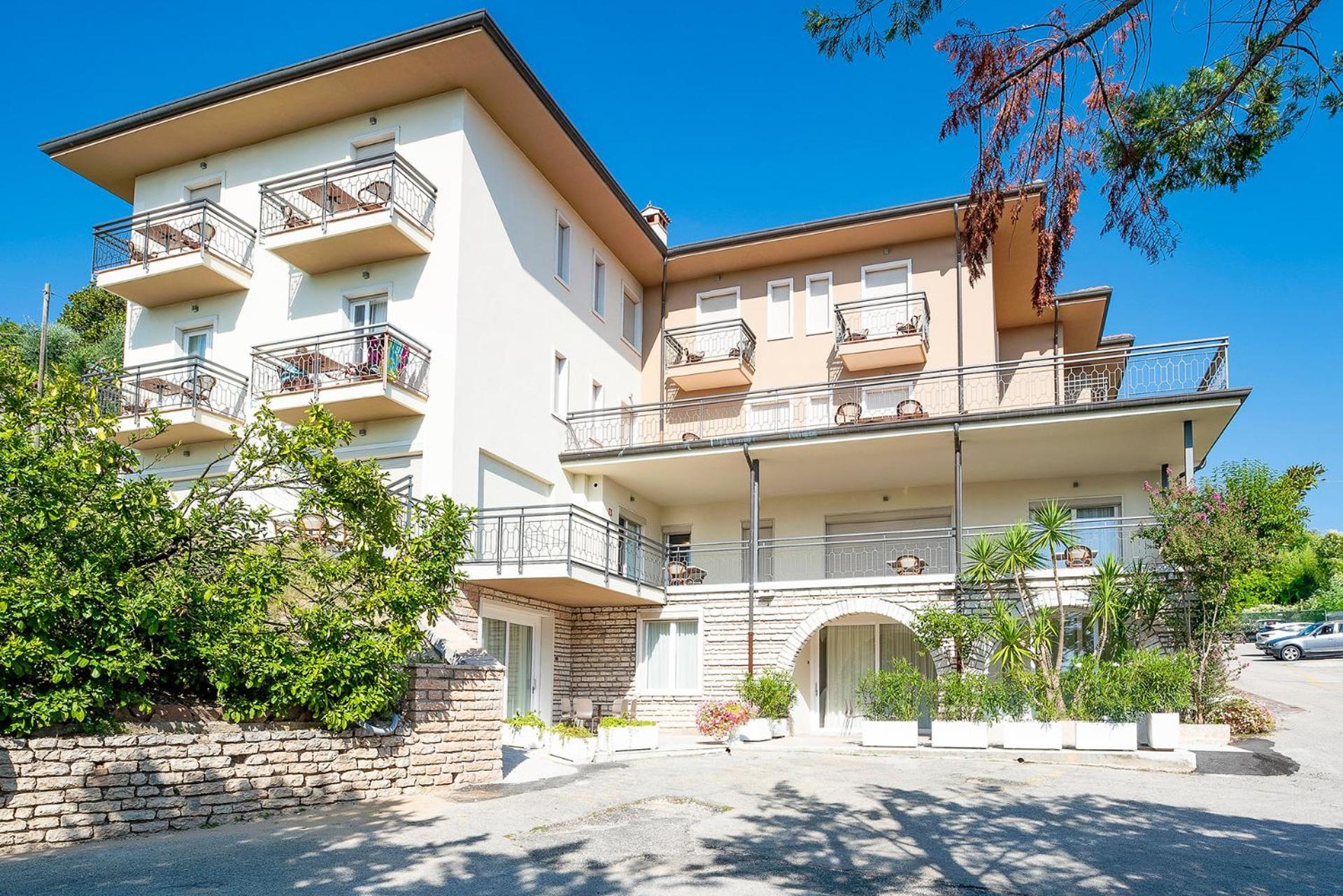 Residenza Panorama Aparthotel Costermano Εξωτερικό φωτογραφία